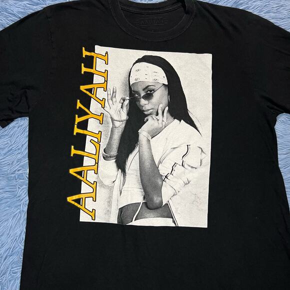 Aaliyah Big Graphic Shirt Size Large Mens Retro Music Black White Classic - Picture 3 of 9